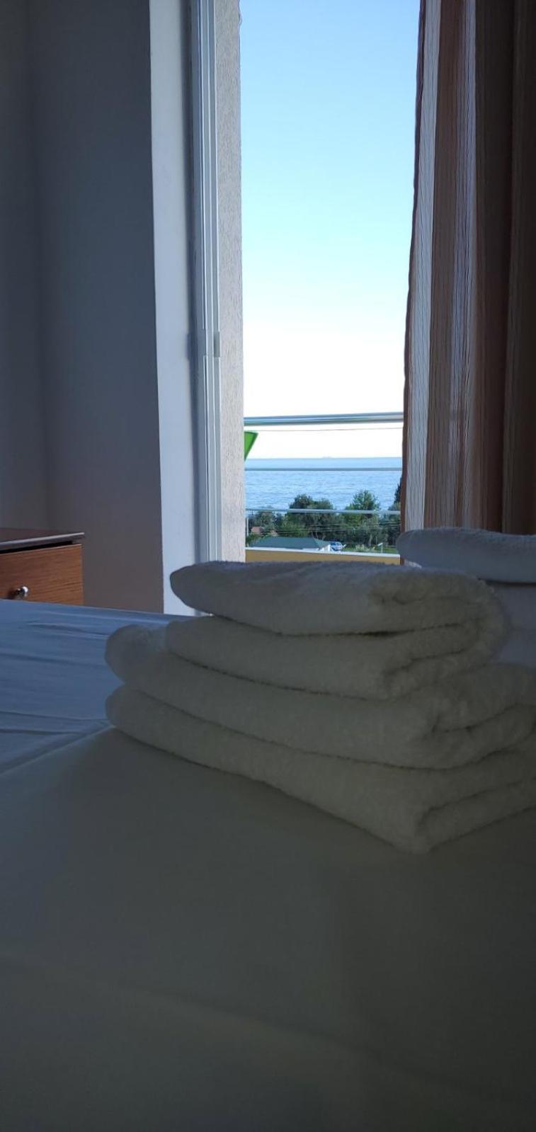 Hotel Afrodite Dhermi Ngoại thất bức ảnh