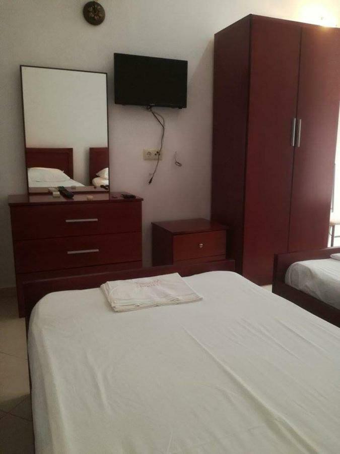 Hotel Afrodite Dhermi Ngoại thất bức ảnh